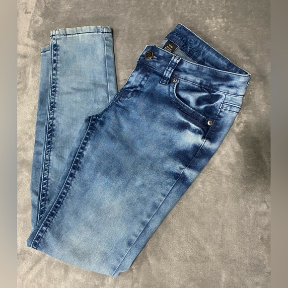 Request Jeans - Picture 1 of 6